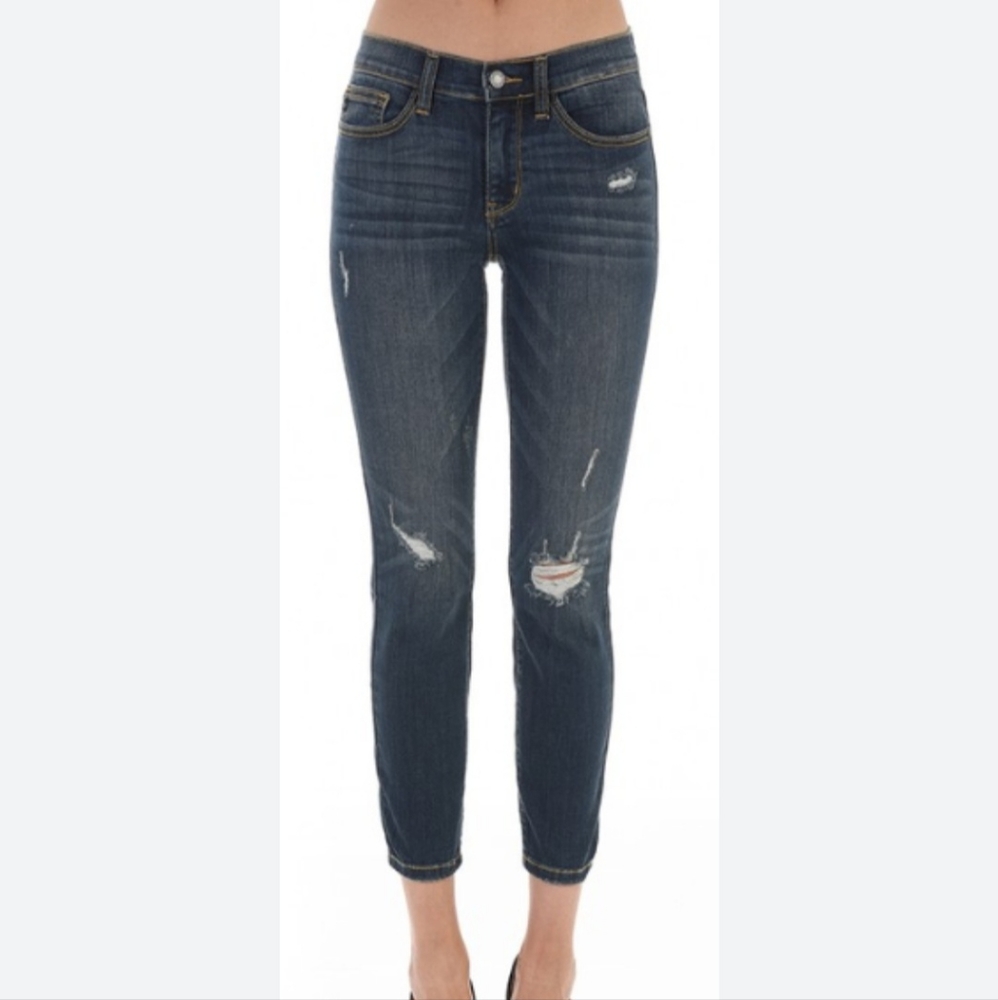 Judy Blue Relaxed Fit Mid Rise Distressed Jeans Medium Wash Sz 32